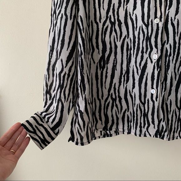 Zebra Print Tie Neck Blouse - Picture 4 of 7